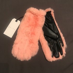 Faux Fur & Leather Gloves